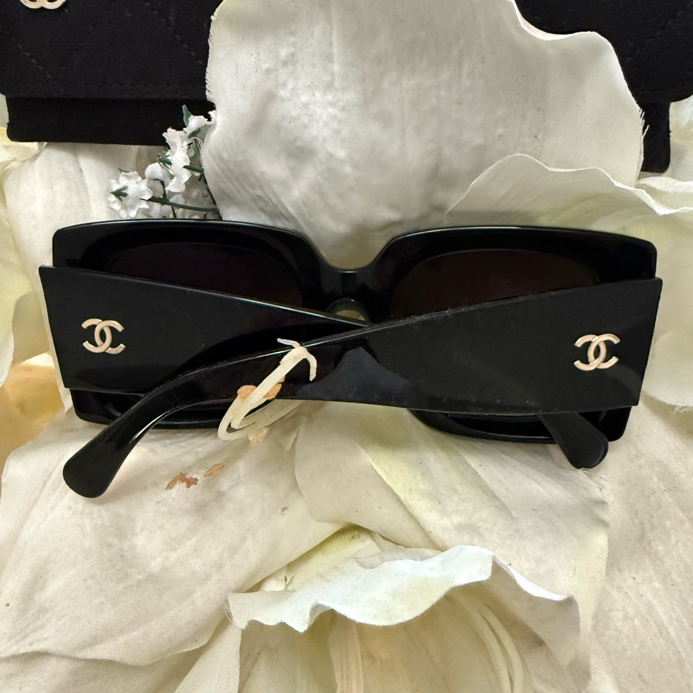Chanel rectangle sunglasses - Picture 3 of 9